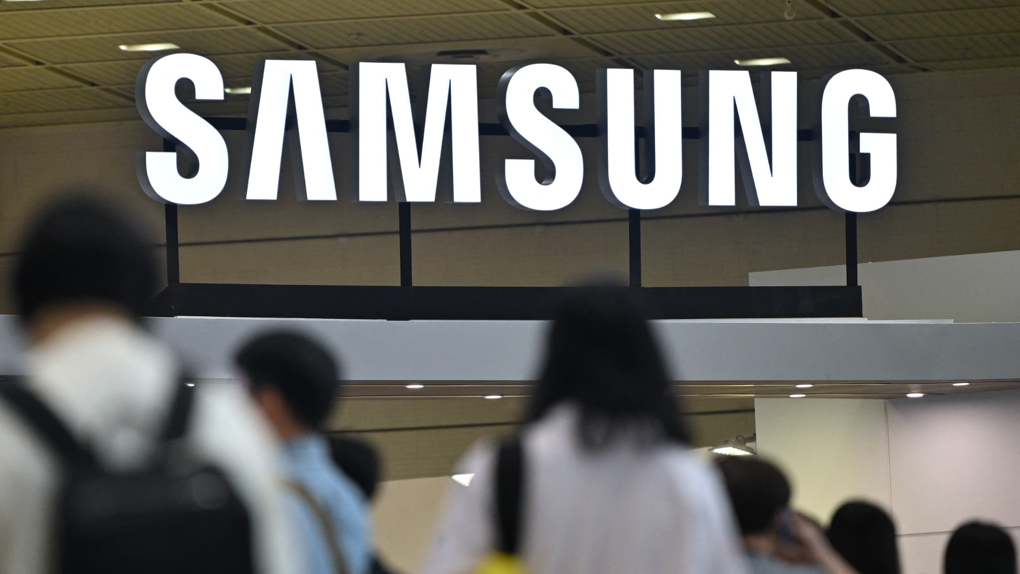 Na teleurstellende resultaten legt Samsung zijn leidinggevenden een zesdaagse werkweek op