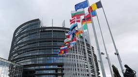 L'UE réserve 300 millions de doses de vaccins auprès de Sanofi-GSK