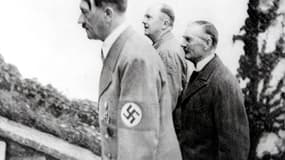 Le dernier uniforme d'Hitler a été vendu aux enchères en Allemagne. 