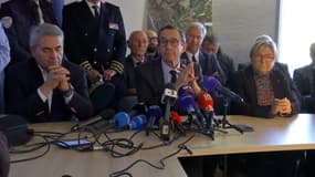 Xavier Bertrand, Bruno Retailleau et Natacha Bouchart à Ambleteuse (Pas-de-Calais) le 29 novembre 2024.