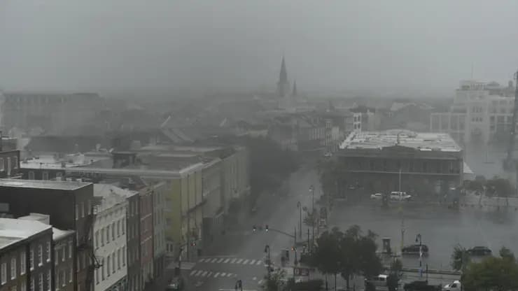 "On est en mode survie": sur RMC, un Français raconte la course dévastatrice de l'ouragan Ida en Louisiane