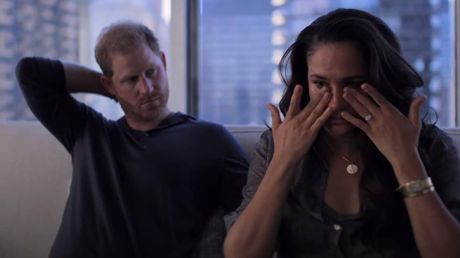 Meghan et Harry dans leur documentaire Netflix Meghan et Harry dans leur documentaire Netflix