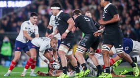 L'international français Gaël Fickou face à la Nouvelle-Zélande le 19 juillet 2025 à Hamilton