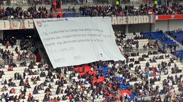 Les banderoles des ultras lyonnais. Les banderoles des ultras lyonnais.