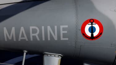 Le logo de la Marine nationale sur la frégate Lafayette, en octobre 2020.