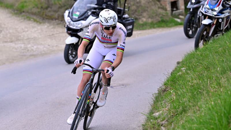 Tadej Pogacar sur les Strade Bianche le 7 mars 2026 2256400