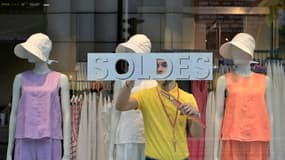 Début des soldes à Paris, le 24 juin 2022