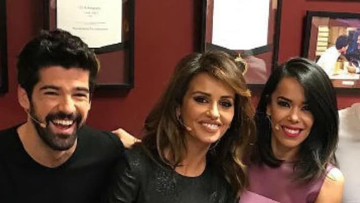 Miguel Angel Munoz, Monica Cruz, Beatriz Luengo et Yotuel Romero se sont retrouvés dans l'émission "El Hormiguero" Miguel Angel Munoz, Monica Cruz, Beatriz Luengo et Yotuel Romero se sont retrouvés dans l'émission "El Hormiguero"