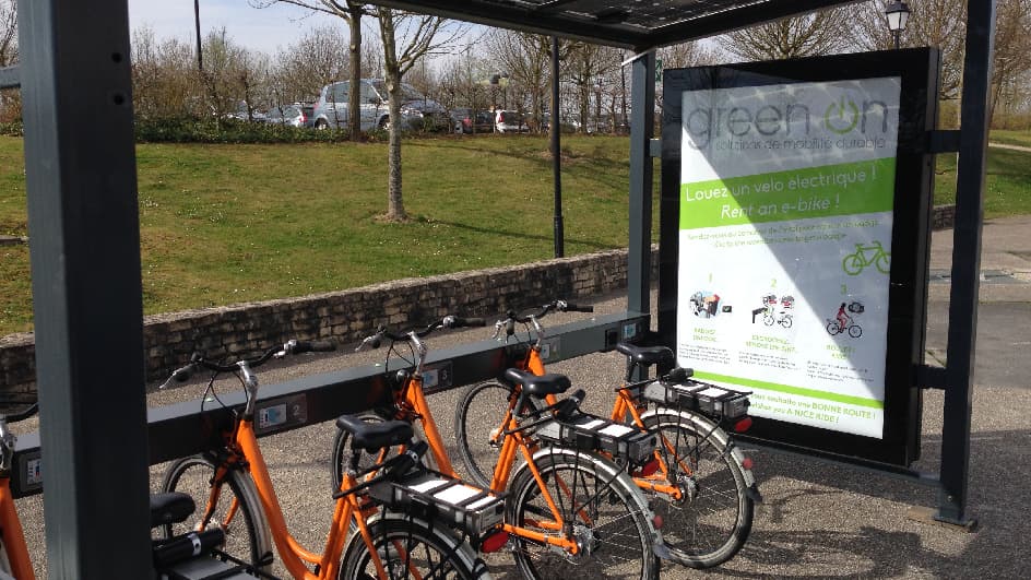 Le module "Solar Go" s'installe facilement en zone urbaine comme en périphérie. Le module "Solar Go" s'installe facilement en zone urbaine comme en périphérie.