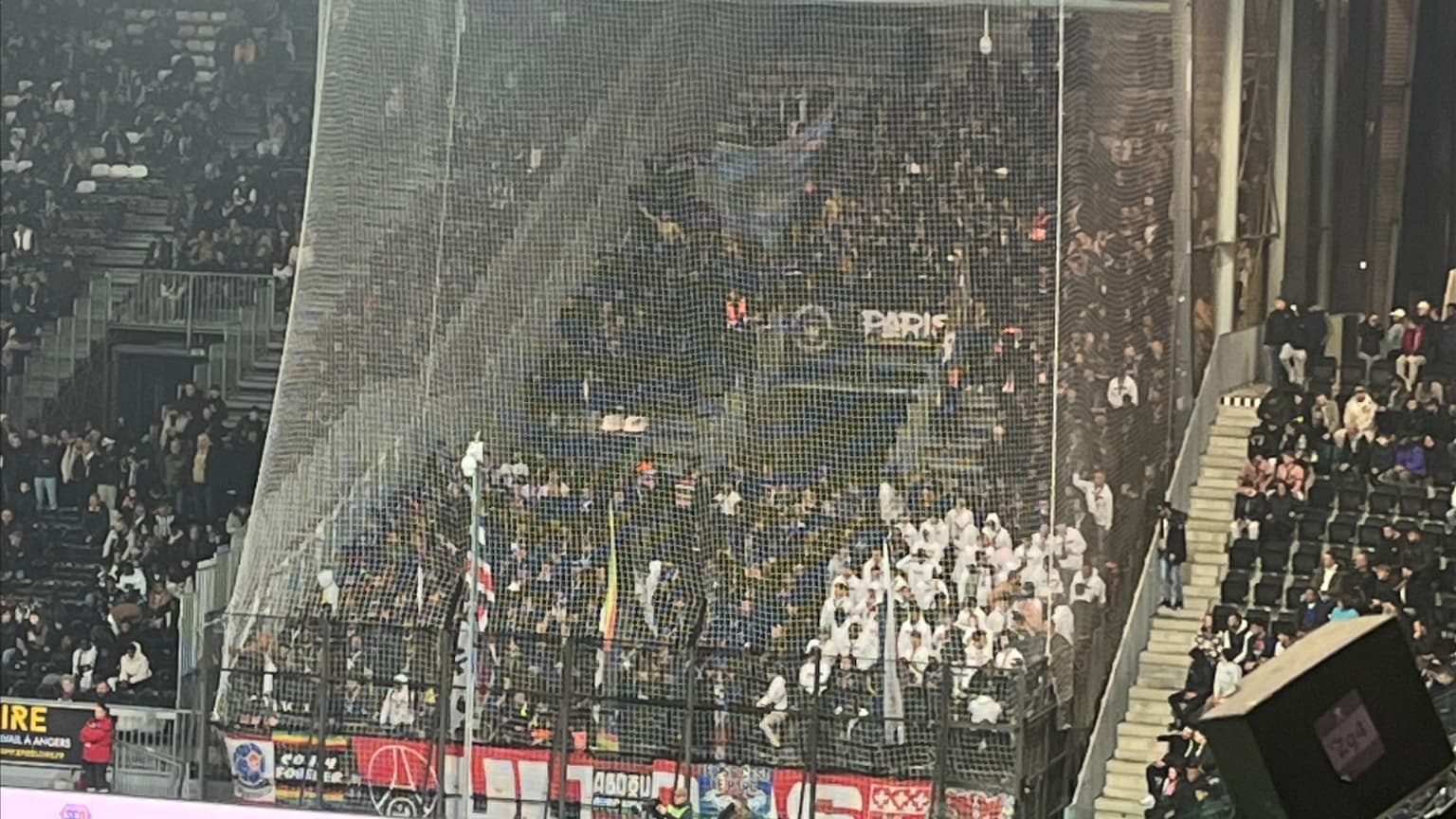 Le parcage parisien à Raymond-Kopa, 9 novembre 2024