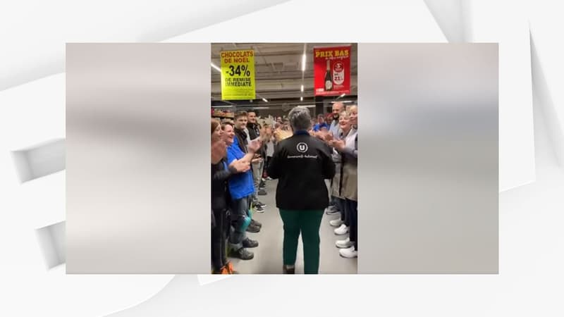 Vendée: l'employée d'un supermarché accueillie par une haie d'honneur pour son départ en retraite