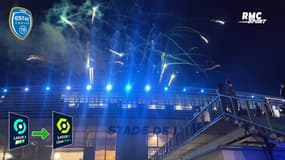 Troyes : Joueurs et supporters fêtent la montée en Ligue 1 aux abords du Stade de l'Aube