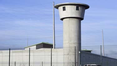 Une voiture de police devant la prison de Valence, le 27 novembre 2016.