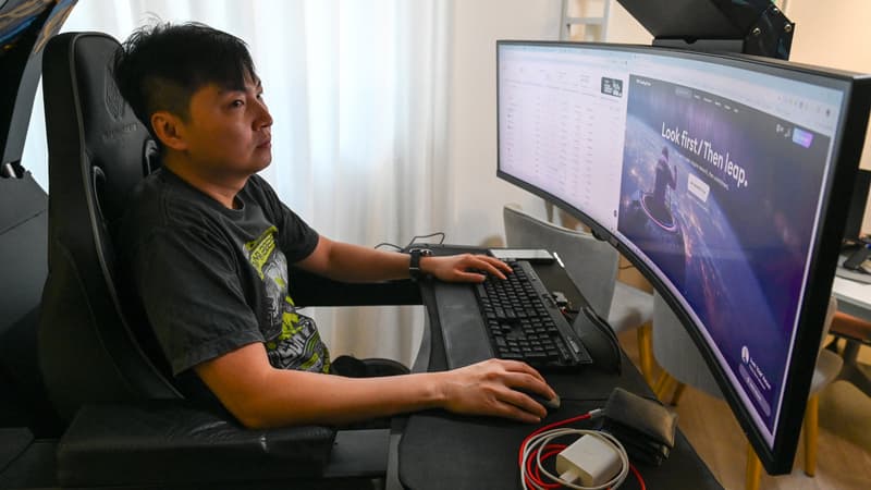 "J'ai un nouveau surnom maintenant... l'homme zéro": victime d'une arnaque aux cryptomonnaies qui lui a fait perdre 120.000 dollars, un Singapourien raconte avoir "regardé ses portefeuilles se vider en temps réel"