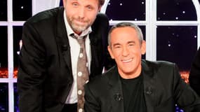 Stéphane Guillon et Thierry Ardisson sur le plateau de "Salut les terriens!" en 2010