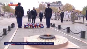 11-Novembre: Emmanuel Macron ravive la flamme sur la tombe du Soldat inconnu sous l'Arc de Triomphe