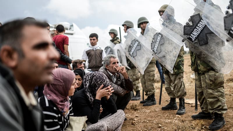 Pour l'instant, le gouvernement turc s'est contenté de garder ses frontières et de réguler l'afflux de réfugiés kurdes venus de Syrie.