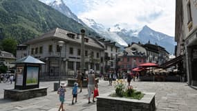Vacanciers à Chamonix, en Haute-Savoie, en juillet 2019
