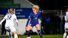 Kheira Hamraoui lors de PSG-Montpellier en D, le 11 mars 2022
