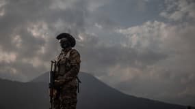 Soldat congolais en faction dans le Nord-Kivu.