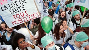 Manifestation à Paris contre le projet de loi santé, dimanche 15 mars.