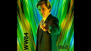 L'acteur Pedro Pascal incarne Maxwell Lord, un redoutable homme d'affaires.