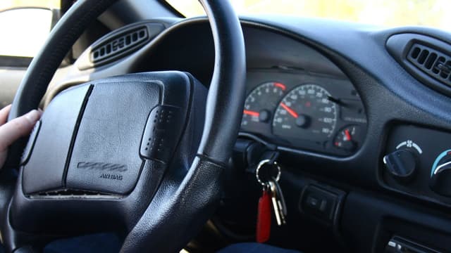 Drivy veut équiper les voitures d'un boitier électronique.