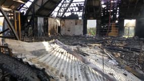 Le chapiteau de Chanteloup-les-Vignes a été totalement détruit lors des violences urbaines de samedi.