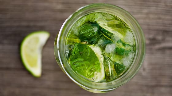 Ce coktail d'origine cubaine est en passe de détrôner le classique kir : trois Français sur quatre en consomment.