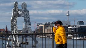 Un passant à Berlin, le 21 mars 2020