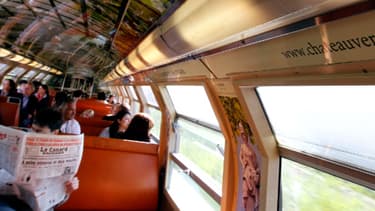Deux SDF de 18 et 25 ans ont été condamnés vendredi à Evry à 4 mois de prison avec sursis pour avoir frappé un conducteur du RER D ce mercredi à Corbeil-Essonnes, à la suite d'un mauvais regard - 22 janvier 2016