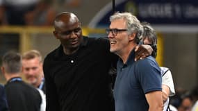 Patrick Vieira et Laurent Blanc lors de Strasbourg-Lyon (2-1, 1ere journée de Ligue 1), le 13 août 2023