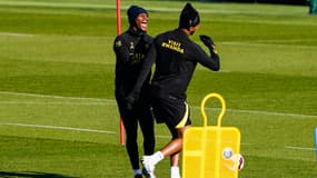 Nuno Mendes et Presnel Kimpembe lors de l'entraînement du PSG en février 2023