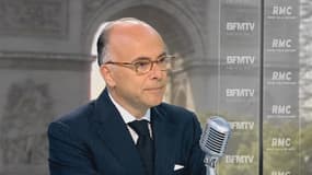 Bernard Cazeneuve, joint par BFMTV, a "la très grande détermination du gouvernement" pour punir les responsables des violences qui ont éclaté en marge du match Bastia-OM.
