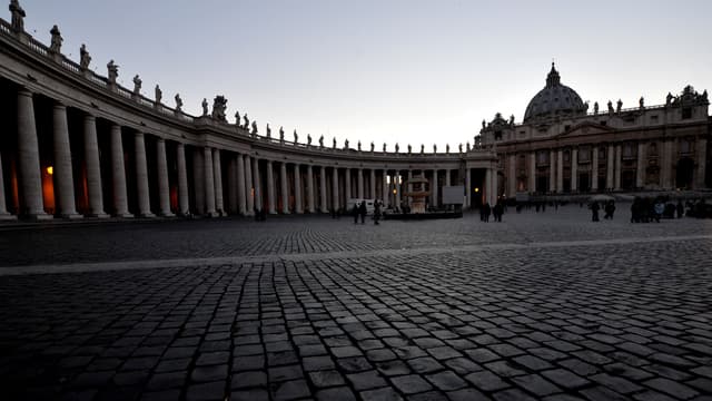 La basilique Saint-Pierre de Rome, samedi 2 mars. Les cardinaux du monde entier sont convoqués ce lundi dans la cité papale pour l'élection du futur pape.
