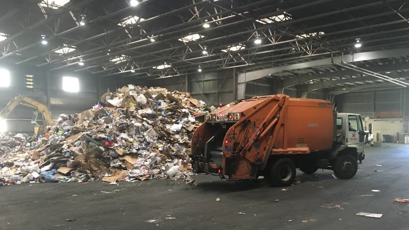 La Chine, l'an dernier, a ainsi acheté plus de la moitié des déchets recyclables exportés par les Etats-Unis.