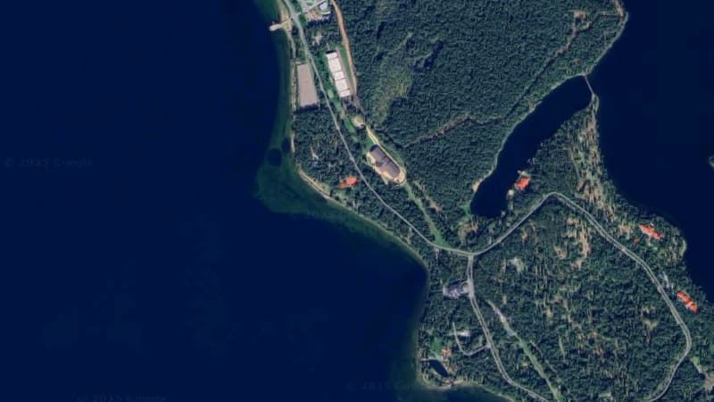 Centaines d'hectares, système de défense... Que sait-on de la résidence de Vladimir Poutine prétendument attaquée par l'Ukraine?