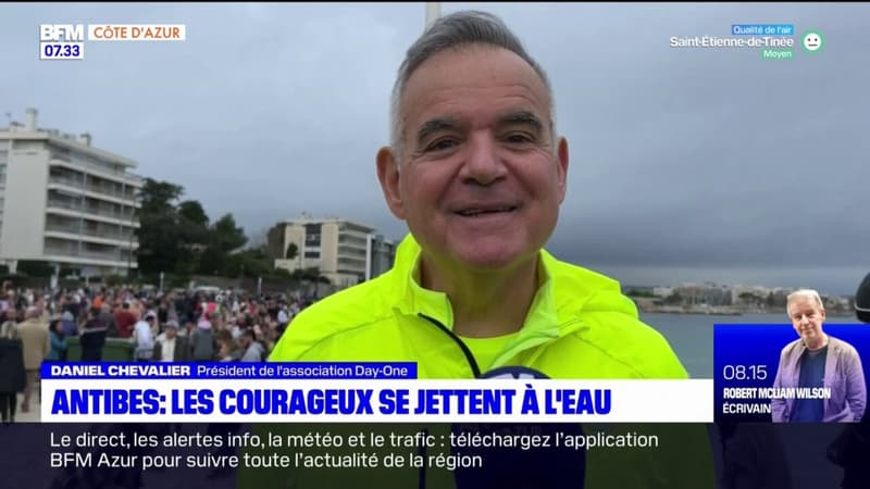 Antibes: ils se jettent à l'eau pour commencer la nouvelle année