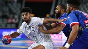 L'Egyptien Ahmed Khairy contre le Cap Vert lors de la phase de groupes du Mondial de handball - 26/01/2025