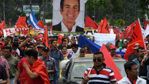 Manifestation en faveur du candidat présidentiel de l'opposition Salvador Nasralla, le 6 janvier 2018 à San Pedro Sula, (180 km nord de Tegucigalpa) Manifestation en faveur du candidat présidentiel de l'opposition Salvador Nasralla, le 6 janvier 2018 à San Pedro Sula, (180 km nord de Tegucigalpa)