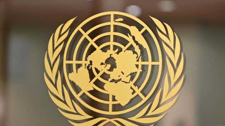L'emblème de l'ONU au siège de l'organisation, à New York, le 24 septembre 2019