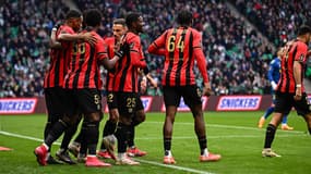 Les joueurs niçois célèbrent l'ouverture du score face à Saint-Etienne, le 1er mars 2025