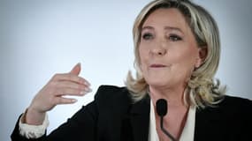 La présidente du RN et candidate à la présidentielle Marine Le Pen à Paris le 18 janvier 2022