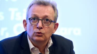 Le secrétaire général du Parti communiste français Pierre Laurent lors d'une conférence de presse à Paris le 11 mars 2016