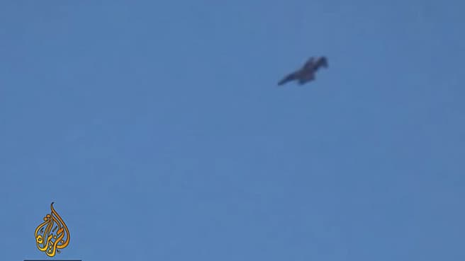 Mardi, la chaîne Al-Jazeera a montré des images d'avions semblant être des chasseurs F-4, similaires à ceux utilisés par l'armée de l'air iranienne, en train de mener des frappes au-dessus de l'Irak.