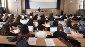 Des étudiants à l'Université catholique de Paris (photo d'illustration).