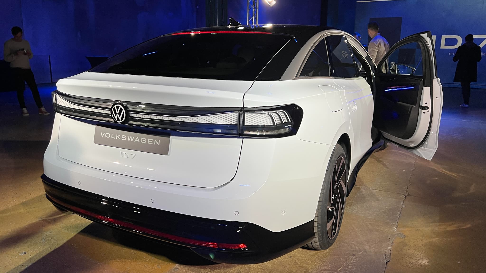 Volkswagen vise principalement les flottes avec ce grand modèle électrique. Autonomie annoncée de l'ID.7: 700 kilomètres.
