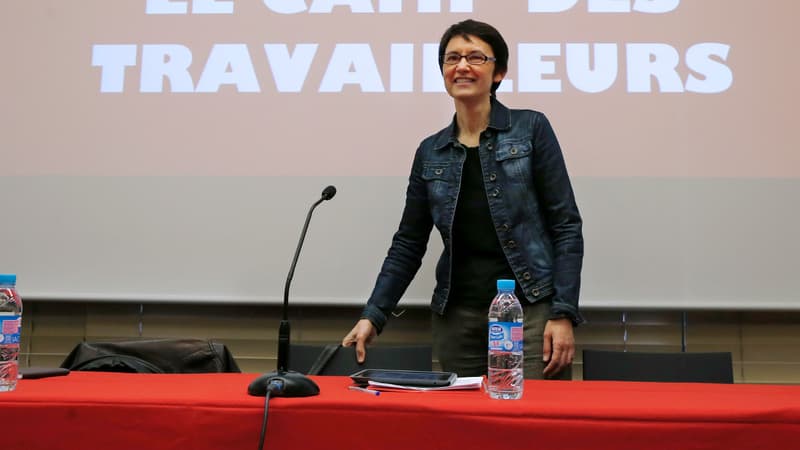 Nathalie Arthaud en conférence de presse le 14 mars 2016