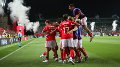 Les joueurs de Benfica célèbrent le but de Vangelis Pavlidis lors de la victoire contre le Sporting (1-0) en Supercoupe du Portugal, le 31 juillet 2025