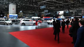 IMAGE D'ILLUSTRATION - Au salon automobile de Genève (Suisse) s'exposent de nombreuses nouveautés hybrides et électriques pour remplacer les véhicules les plus anciens.